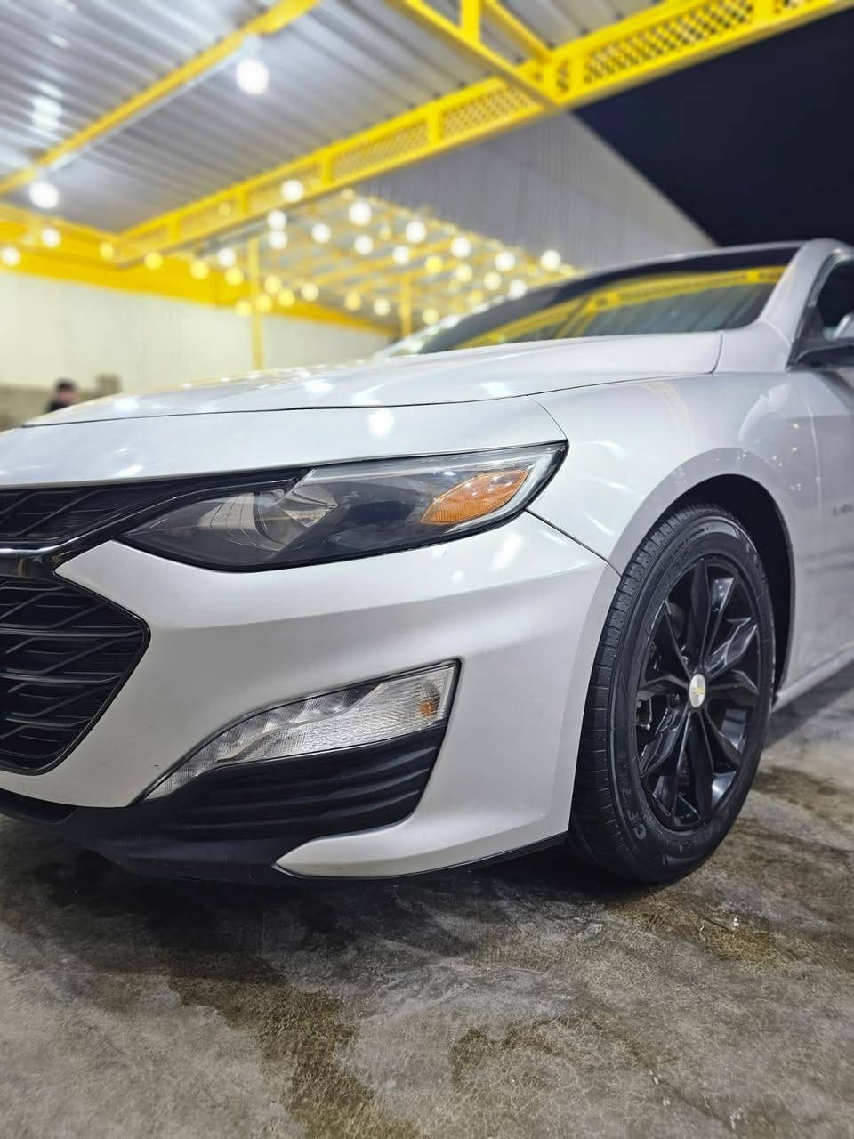 للبيع
ماليبو 2019 LT  
1500  turbo محرك 

مواصفاتها 
قطعتين تبريد 
تحكم منفصل بالقطعة الامامية للتبريد 
بصمة ٤ ابواب + صندوك
فتحة بانوراما 
كرسي تحكم كهرباء 
شاشة لمس كبيرة + كار بلي / اندرويد اوتو
كشناتها نظيفة ٩٥% ومركب دوشمة حماية
السيارة احلى من الصور وكاملة بدون اي مسج جك انجن 

بأسمي تحويل مباشر 
ممشى ٩٥ الف ميل
كير ومحرك كفالة 
عليها ادامة كاملة منظومة بانزين 
حدادية ٨٥% 
تخم تايرات جديد 

الضرر قطعتين جاملغ وبنيد بدون بجم  

***********

السعر ١١٥ وبيهه مجال.
