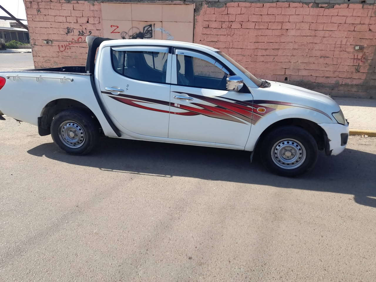 مستبوشي l200 2011 السعر 100 وبيها مجال
***********
