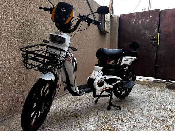 دراجه شحن HIS خمس بطاريات كلشي شغال السرعه 99 حقيقي70 دبل اشاير ضوه عالي ناصي نشرات جاذبيه هورن مدخل شحن دبل استاند  ستاند تلفون كلشي مابيها الدراجه مصار شهرين من خذيته السعر 550 للستفسار الرقم واتس اب ***********.
