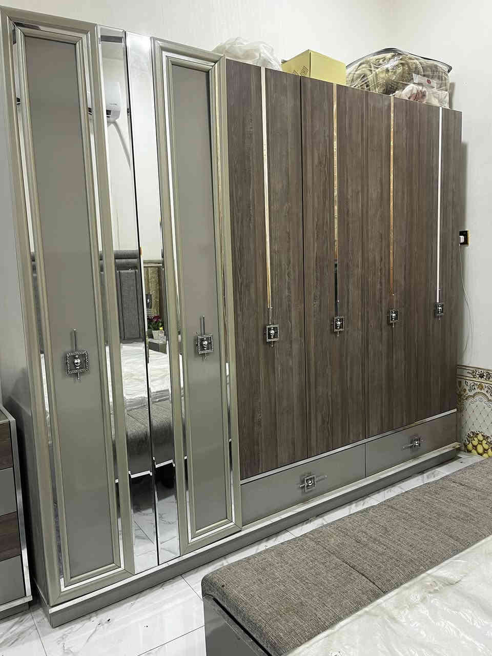 سلام عليكم غرفه نوم تركي 8 قطع نظيفه اريدها بمليون للاستفسار تواصلو وياي خاص او على  الواتساب ‭0781 801 1391‬
