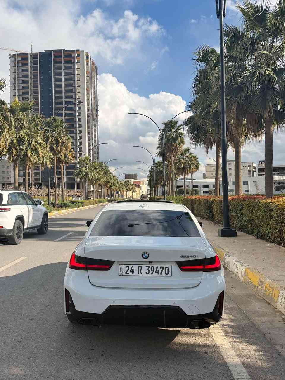 Bmw 330i 
Model 2023
32 mil roshtwa
Be sbuxa 2 parchay PDR be zhore be erbag
Kraita M package 
Ger u machina ba shart 
0750 882 6960 
0770 478 8502 أربيل, العراق
