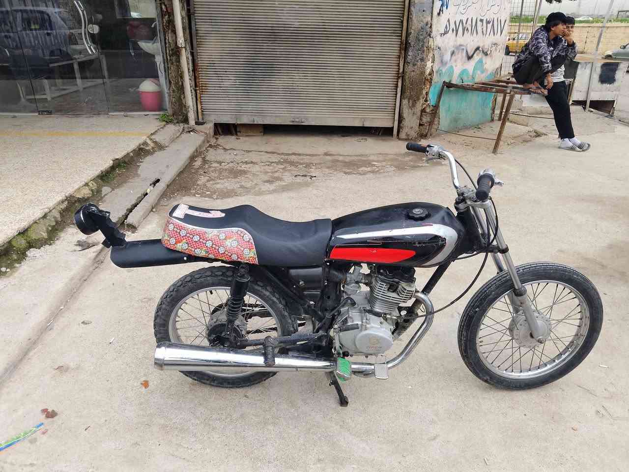 السلام وعليكم ماطور تايكر19 ماطور مكينه خرسه ماطور تحريكه معدل نار السعر 225وبي مجال شراي الاتصال على الرقم ***********
