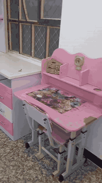 غرفة بناتي للبيع مع سرير اضافي مع رحلة مستخدمة السعر ٣٥٠ ألف دينار
للاتصال ***********
***********
مكانها ابو غريب
