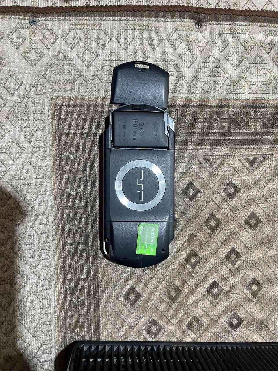 للبيع: جهاز PSP 1004 (الإصدار الأصلي الفخم) بحالة ممتازة!
عاشق الألعاب الكلاسيكية؟ هذا الإعلان لك!

أعرض لكم جهاز سوني بلايستيشن بورتابل (PSP-1004) الإصدار "الفت" (Fat) المعروف بمتانته وقوة تحمله، الجهاز بحالة رائعة ومع كامل ملحقاته الأساسية.

✅ المواصفات والمميزات:

• الموديل: PSP-1004 (إصدار منطقة أوروبا والشرق الأوسط).

• الكرتونة: متوفرة (نادرة الوجود حالياً وتزيد من قيمة الجهاز).

• البطارية: أصلية سعة 1800mAh (تعمل بكفاءة).

• الذاكرة: متوفر مع كارت ذاكرة SanDisk 8GB (مساحة كافية لمجموعة كبيرة من الألعاب).

• الشاحن: الشاحن الأصلي متوفر.

📝 ملاحظات إضافية:

• الجهاز نظيف جداً كما هو موضح بالصور.

• أزرار الاستجابة ممتازة والشاشة واضحة.

• مثالي للاقتناء أو للاستمتاع بألعاب الزمن الجميل (GTA, God of War, Tekken).

💰 السعر المطلوب: [100 الف] (قابل للتفاوض البسيط للصاملين).

التواصل واتساب:***********

او ارسل ريسالة الى الخاص😇🤍
اكو توصيل لي جميع محافظات العراق👀
