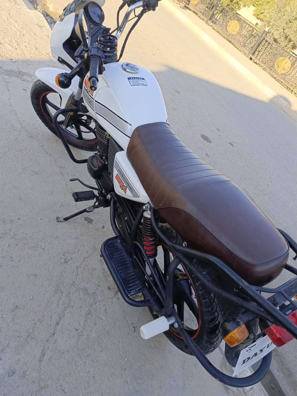 دايوان موديل ٢٥ سكنر 
شرط شخط ما بي 
ديالى دلي عباس 
***********
