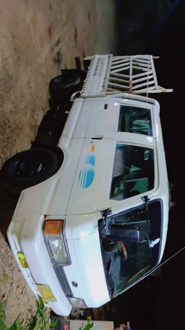 ، السلام عليكم بيكم بنجو 93 معمره الجديد ماكينه 3000 تخم تار جديد ا اكسن خير من الله ميكينه خير من الله سياره معمره كهربائيات كلها شغاله مكاني بغداد الشعله ابراهيم بن علي السعر 40 رقم التليفون ***********/***********
