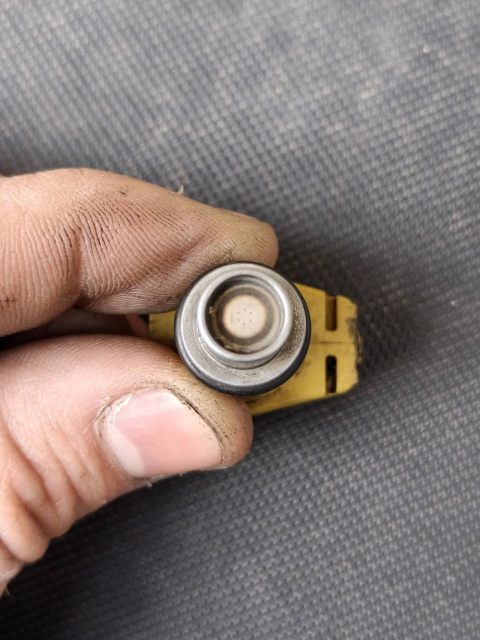 سلام عليكم
غراض مال تفصيخ 
جويتر سكنس فيشتين ياباني بلادي
وجويتر سكنس فيشة وحدة كوري رياضي حجم 36
ونوزل سكنس 6 زروف بلادي 
و صالنصة سكنس لد نقصها بس كفر
للاستفسار واتساب ***********
