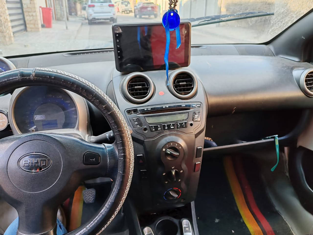 اللون ابيض
موديل ٢٠١٣
كير اوتو
جام امامي كهرباء
بور سيترن
تبريد
داخل جلد
شاشة وكاميرا
رقم بغداد مشروع وطني 
باسمي السعر ٤٠ ورقه
*********** واتس
*********** رصيد
