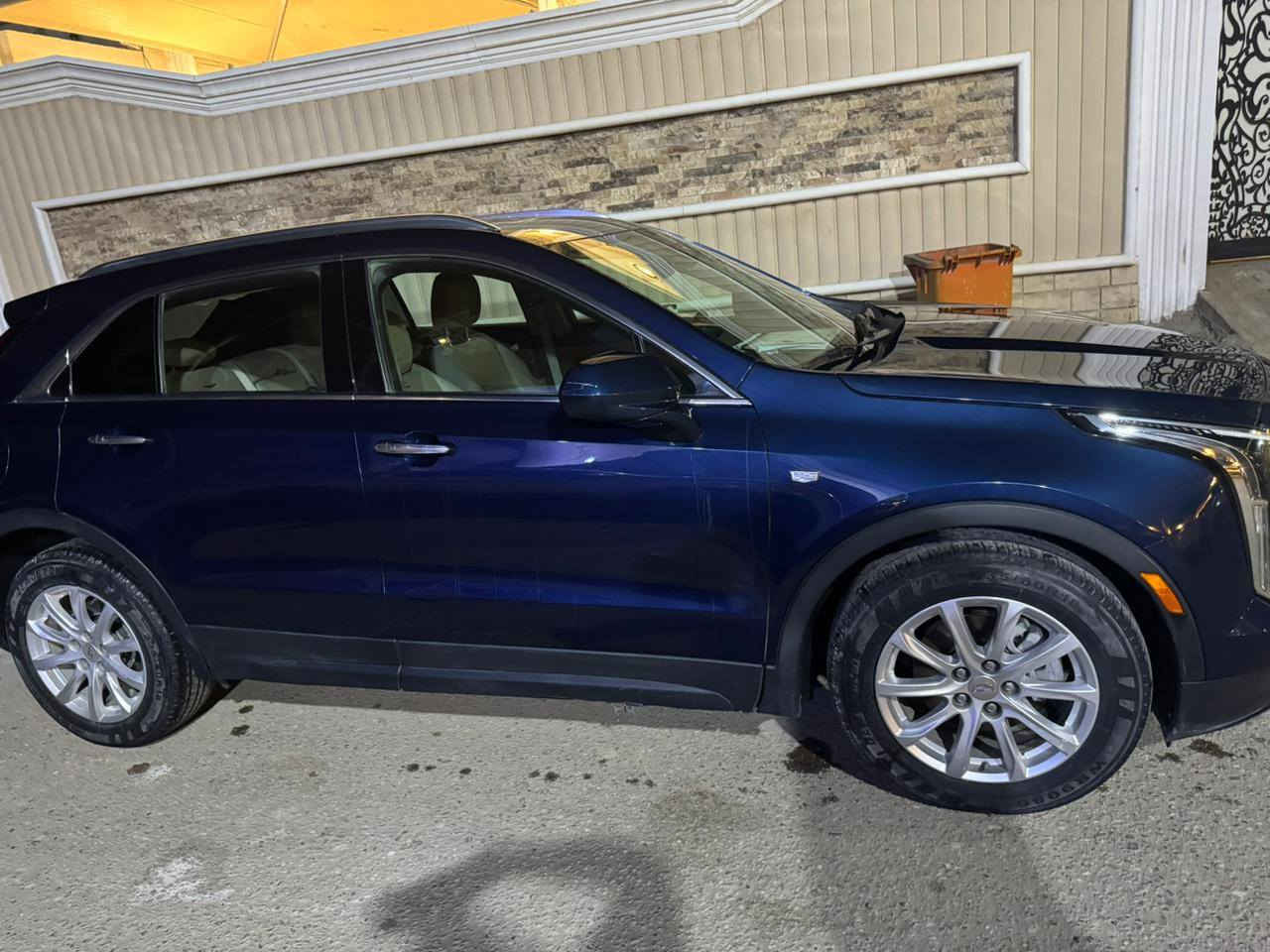 كديلاك  XT4 موديل 2021
فول مواصفات شاشة كبير              
 محرك 4 سلندر 2.0 تيربو
بنوراما
رادار امامي خلفي
بصمات باب
كشن جلد كهربائي
حادث خلفي صور الحادث مرفقه بالمنشور
رقم بغداد دولي
المكان كربلاء
السعر 185$ وبيها مجال
للاستفسار اتصل
***********

