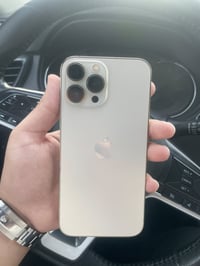 Ip 13 pro max ذاكرة 256  باتري 90% جهاز فول نضافه وتر  سعر 750  الاستف...