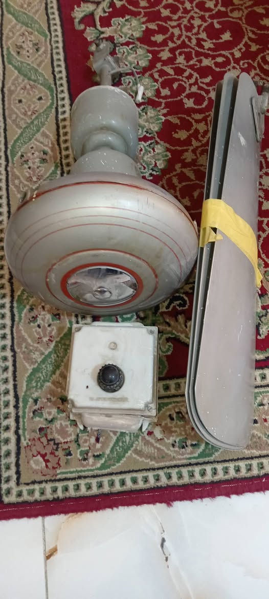 السلام عليكم
مروحه سقفيه قديمه
(يوشا) تبريد مركزي
نظيفه جداااا
السعر ٥٠
المكان الكريعات مقابل مطعم البلام العائلي
موبايل ***********
لاترد على التعليقات فقط الاتصال
