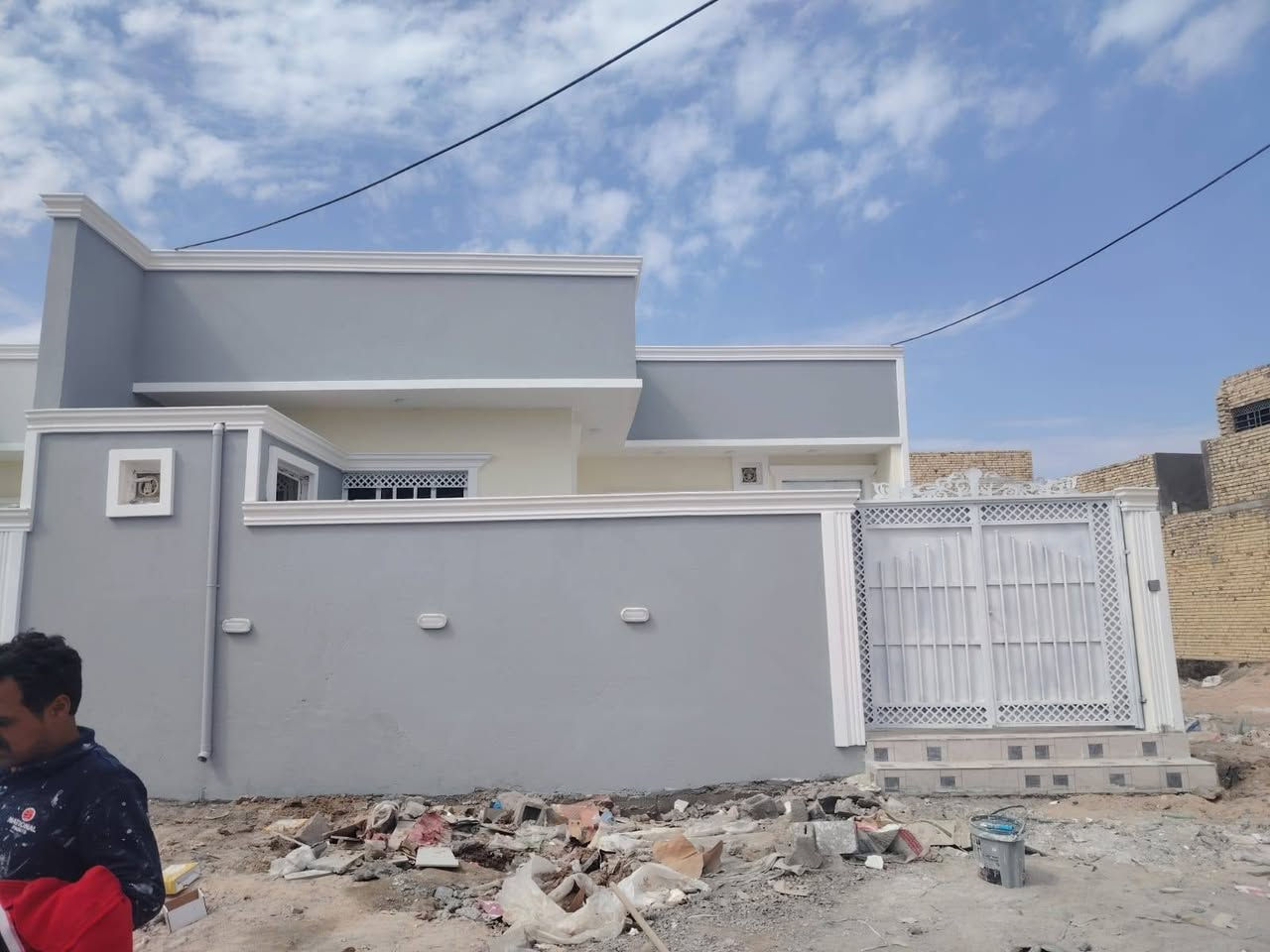 بيتين بحي سبل كل بيت مساحته 200 للبيع بناء حديث صب كونكريت ما مسكونات يم مكتب ابو ساره يم المدرسه لاستفسار أو واتساب ***********
