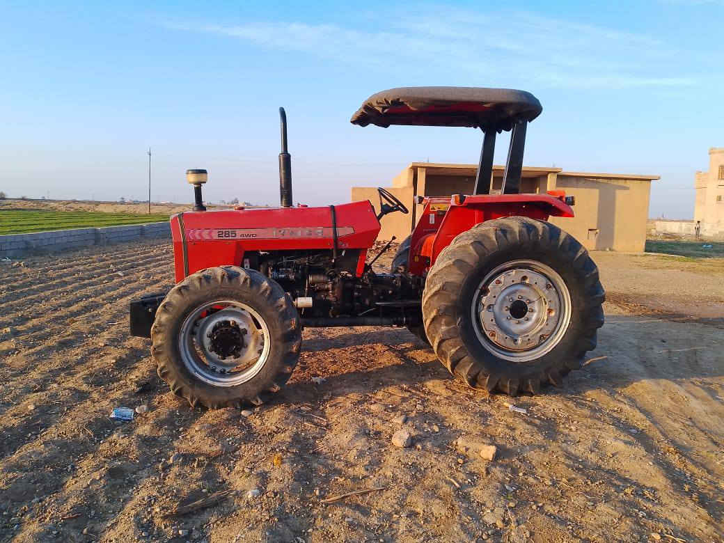 السلام عليكم
تركتر إيراني دبل أكسل موديل 2013 رقم و سنويا سليمانية شرط التحويل محرك گير أكسل هيدروليك شرط 
المكان صلاح الدين الشرقاط 
الاتصال: ***********
