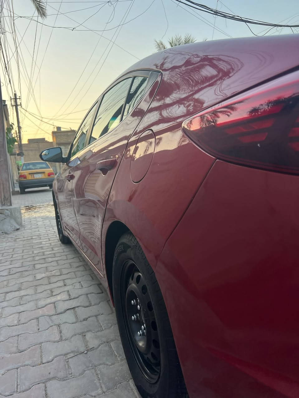 للبيع
النترا 2020 

رقم بغداد 

ماشية 78 الف mi

صبغ بنيد وجاملغ عكس السائق

 محرك 2000 

كير cvt

حدادية مكينة تبريد كير كلة جاهز ونضيف

السيارة برغي ماعايزة

مواصفات عادية

السعر 122$ وبي مجال

***********
