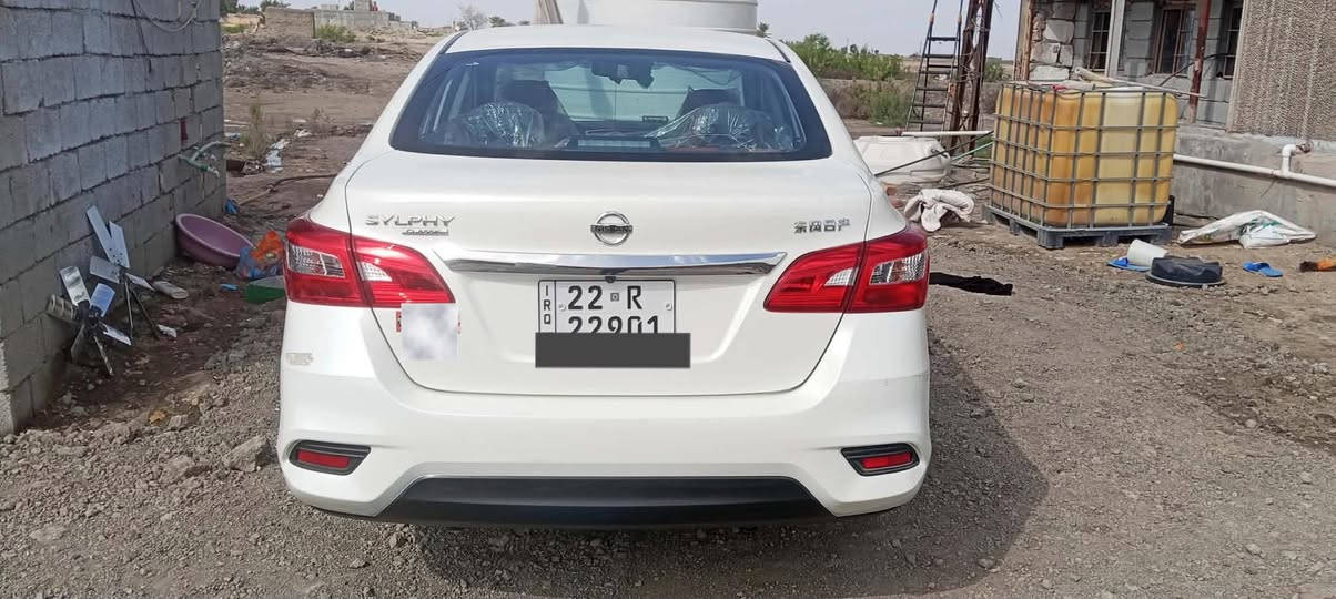 🚗 للبيع
Nissan Sentra – 2025

نيسان سنترا – 2025

•   🛣️  المسافة المقطوعة    - 12الف 
------------------------------------------------------------ 
ملاحظه بيه تكحيل بس جاملغ الامامي 
✅ المواصفات :

📆 الموديل: 2025

⚙️ المحرك: 4 سلندر – 1600سي سي
🛞 الويل:16ا
🌍 الوارد: صيني
كير أوتوماتيك
• نظام دفع أمامي
• 
• شاشة وسطية تاتش
• Apple CarPlay & Android Auto
• كاميرا خلفية
• تحكم ستيرن
• تكييف أوتوماتيك
• فتحات تكييف خلفية
• مرايا كهرباء
• زجاج كهرباء
• أنوار LED
• لايتات نهارية DRL
• نظام الثبات الإلكتروني ESP
• مانع الانزلاق
• قفل مركزي + إنذار


**إذا كنت صاحب هذا الإعلان وتريد حذفه لأي سبب، رجاءا أرسل رسالة إلى الدعم الفني**