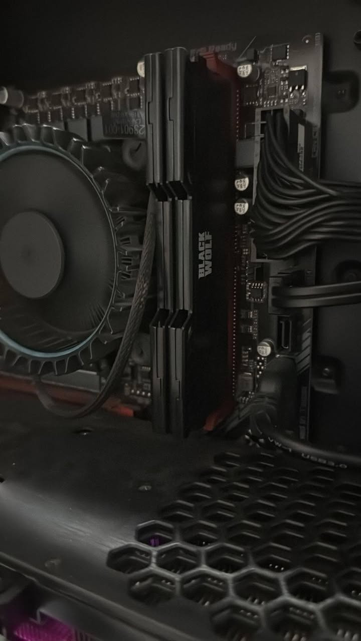 CPU: core i5-12400f
M.B: B660M gaming ddr4
GPU: rtx3070
Ram:16G
SSD:1T
M.2:1T
Os: windows11 original
Pwor sply: 750 gold
ملحقات 
السماعة هايبر اكس كلاود 2
الكيبورد  اتاك شارك x68
الماوس جلوريس موديل O
يوبي  اس  فاربر 1kv   اونلاين
ماوس باد لوجتك 100x60
سعر  مليونين و400 عنوان بغداد  
***********
