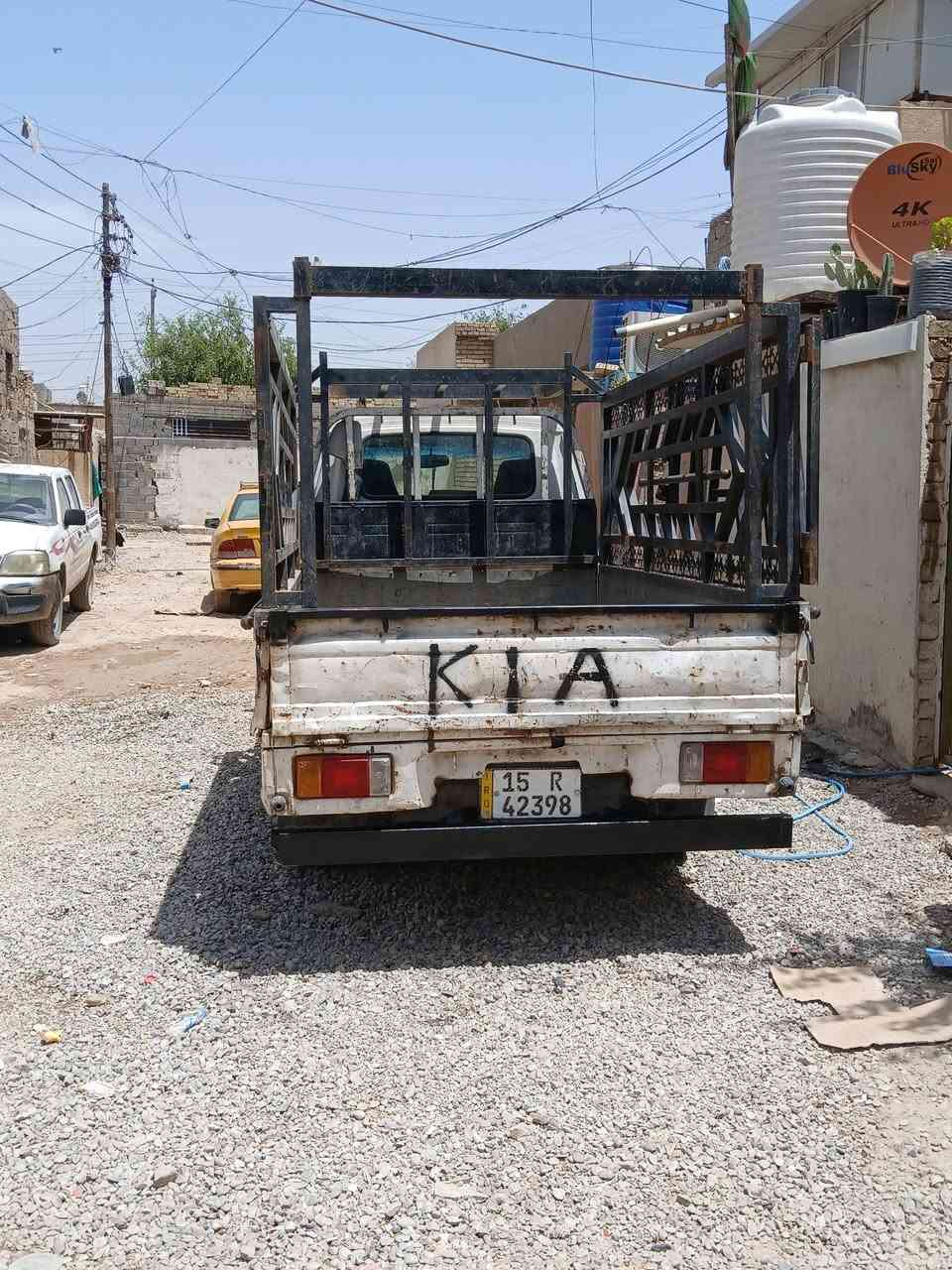 سلام عليكم كيه بنقو حمل مديل 95 
رقم انكليزي مشروع وطني بأسمي 
كير مكينه اكسن مكفول تخم تاير دوشمه جديده خياسات هستوني مسويها 
سياره جديده نكر سلف وطلع 
سعر 55 وبيها مجال الشراي 
مكان بغداد بلديات
رقم الهاتف :***********
