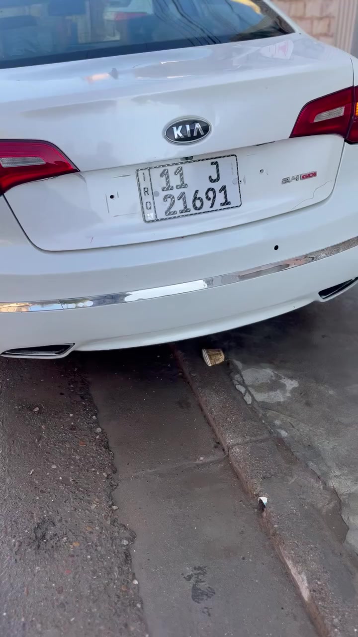 السلام عليكم/كياكادينزا موديل 2011،خليجي فول مواصفات صدر امامي وخلفي جديد تبريد وتدفىه كل شغال تخم تاير استخدام بيت مكينه وكير مكفول صبغ عام اثرجراد حادث جراد جاملغ الأيمن صفحه السايق ومصلح بارد باسمي بانوراما ادامه كامله شغاله شوف العين ما شاء الله مكينه 3500  6 سلندر العنوان الشعب جامع الحق السعر110. ورقه هاتف *********** بيها مجال اشويه وكشنات جديده /ملاحظه مكلف ب نشر اي استفسار لاتصال على الرقم.
