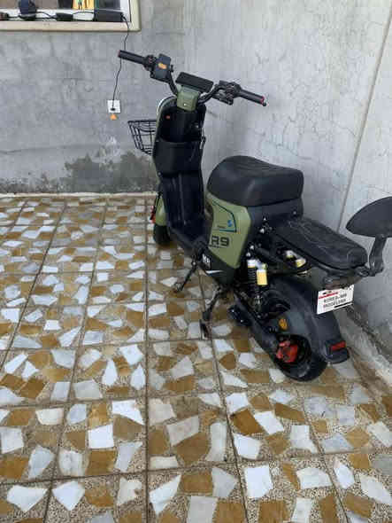 السلام عليكم ورحمة الله وبركاته 🥰🥰
😘R9للبيع فقط!
😶‍🌫️نظافة 95%
📝 ملاحظات □قليله و جفات مابي فقط! 
😍لون زيتوني! 
❤️اشاير ٧ الوان! 
🤩لايت زينون!
💟مستخدم قليل 

***********

السعر خاص😍
او اتصال علا الرقم المثبت
