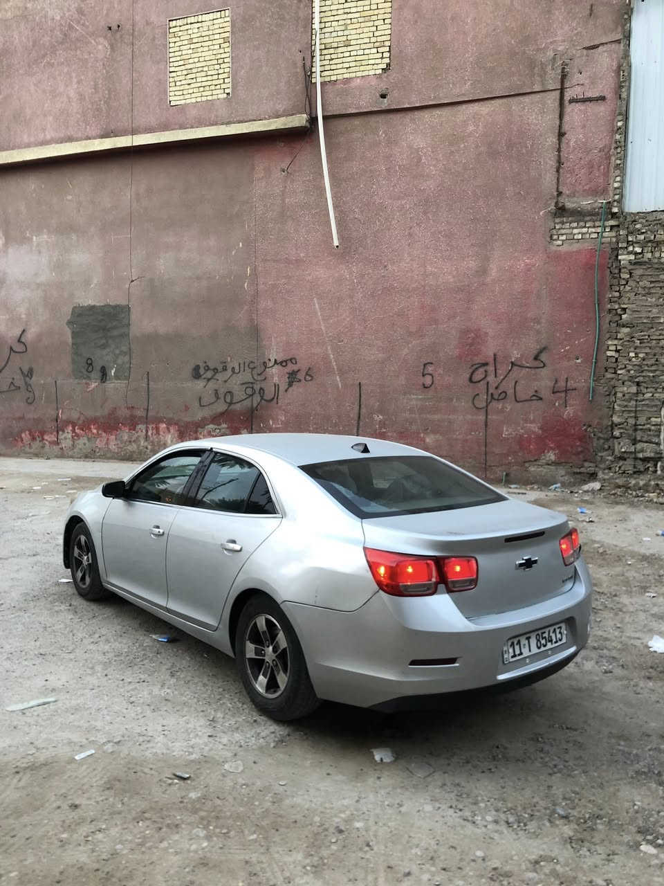 السلام عليكم
للبيع شباب ماليبو 2015 وارد امريكي 
رقم بغداد باسمي تحويل ثاني يوم
الهزة ممنتهية و السنوية 2029
كير و مكينه جديدات شرط ع الفحص 
السيارة نصبتها حلوه و تخبل مابيها اي نقص تشغل وتمشي وين متريد ترايك منانه لعمان 
مكاني بغداد 
رقم التلفون : ***********
السعر : 84 ورقه و بيها مجال للشراي
