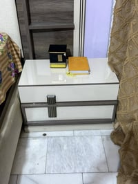 غرفة للبيع • كاملة • أجزاء