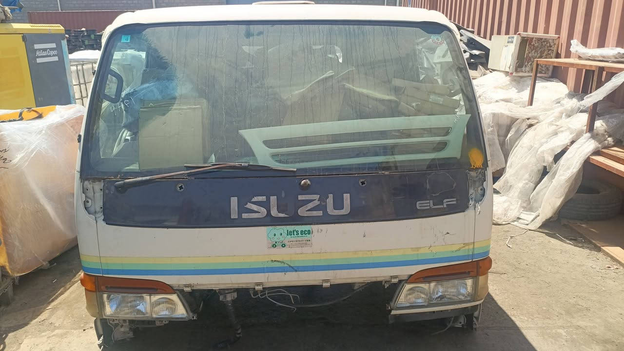 السلام عليكم ورحمة الله وبركاته
متوفر قماير ازوزه 3 طن 2 طن

كنتر بزون 3 طن

ازوزا شيطان 3 طن

العنوان بغداد شارع الضلال

***********
