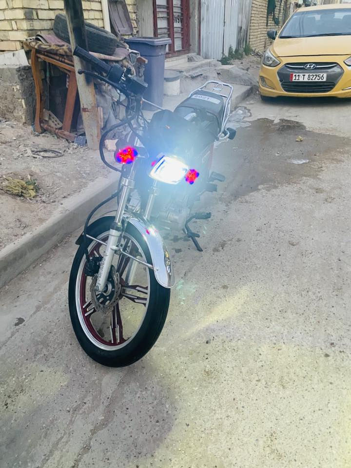 دراجه ايراني موديل ٢٢ للبيع دراجه كامله شلعه ومعدل وكهربائيات مكينة نظيفه تجي وتشوف بعينك السعر ٥٠٠ وبيها مجال مكاني الشعب السريدات ***********
