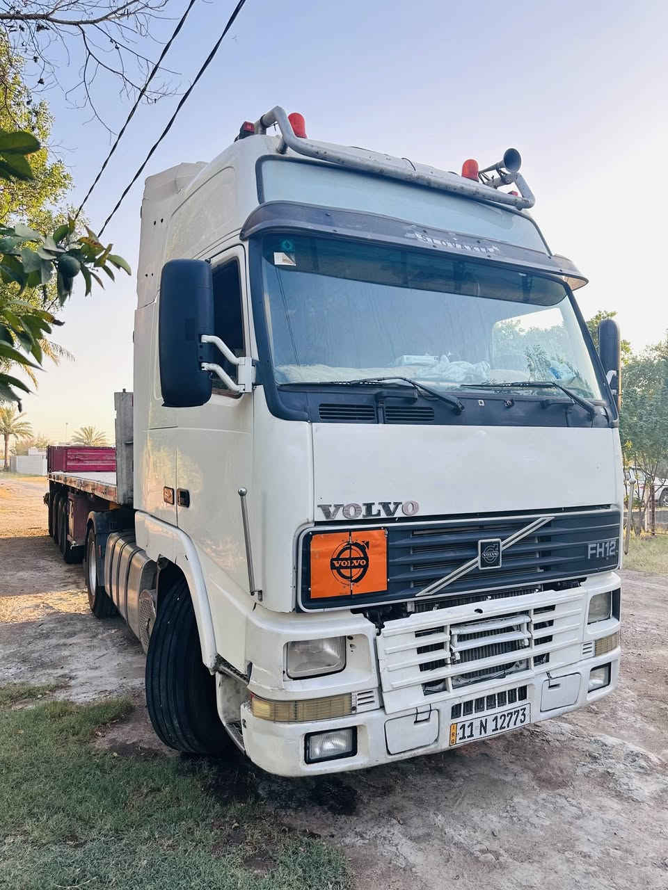 ١.فولفو  FH12   VolVo
٢.شخاطة  موديل ١٩٩٤
٣.سنوية لغاية ٢٠٢٧/٦/١٥
٤.هزة +رقم جديد
٥.محرك+شاصي +گير+اكسن مكفول تبخير بدون تنقيص دهن
٦.تبريد + تدفئة 
٧.تخم تاير جديد
٨.حدادية صدر جديد
٩.دبلات قمارة+ شاصي جديد 
١٠.كهربائيات بلادية كله شغال
١١.العربانة مربوطة فلات ذات جوانب
 متحركة ثلاث دنگير مزوج 
١٢. السعر الكلي٢٢٠ ورقة 
    سعر السيارة ١٣٠ ورقة 
    سعر العربانة ٩٠ ورقة 
للاتصال  ***********
             ***********
