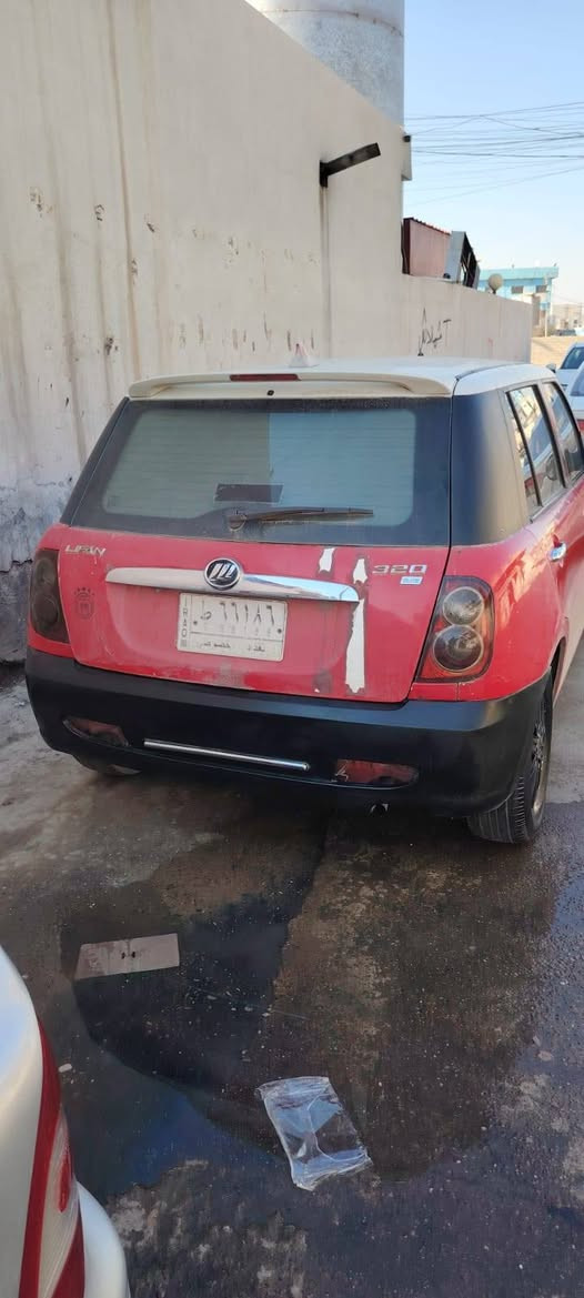 ليفان 320 موديل 2014
محرك وكير ما بين شي
كابون بانزين بيها
صاحبها  الشرعي بل موصل
كزوز رياضي
بيها ضربه بجهت النفر
مكاني موصل
***********
