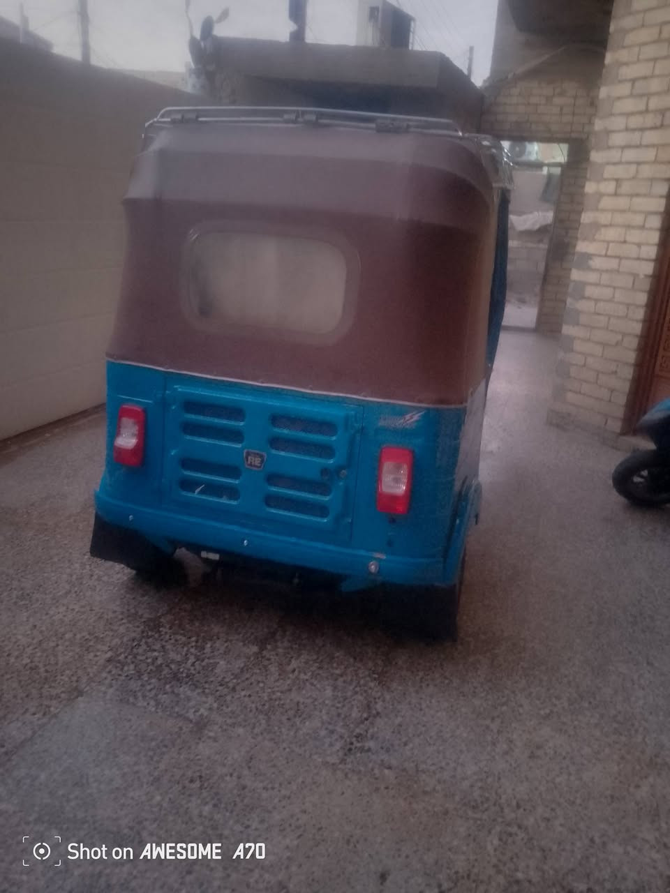 *********** تيك توك رقم سنويا انجليزي باسمي بغداد 20 شهر سعر 8, 12 مقفوله كفاله عامه  مكان بغداد حي النصر قفل موابيها كل مجال ورحم الله والديه مو شرايله يخابر
