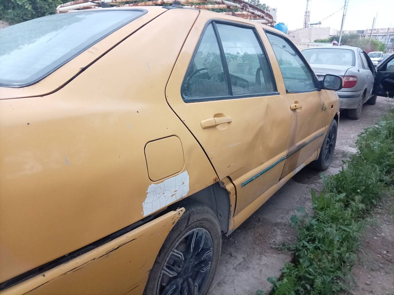 السلام عليكم ورحمة الله وبركاتة سيارة شيري كوين موديل ٢٠٠٩ لون اصفر رقم بغداد سنويه باسمي خاليه من الغرامات و الهيئه محرك كير كورله ابيع كوم حديد السعر ٢٥ وبيه مجال قليل رقمي *********** مكان السياره واسط قضاء الصويرة
