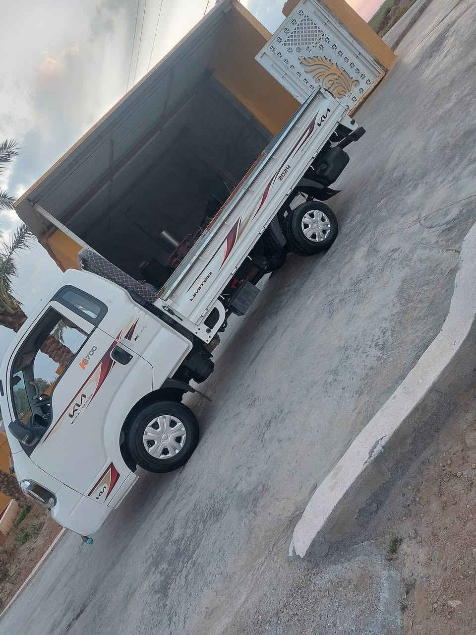 سياره كيا حمل للبيع مكفوله كفاله عامه تبريد ثلج محرك خير من الله موديل 2024  سنوية 2030  رقم بغداد دولي انكليزي السعر  160 وبيه مجال بسيط مكان ديالى بعقوبه تقاطع القدس مايشتري لا يكسر بحلال العالم
***********      ***********
