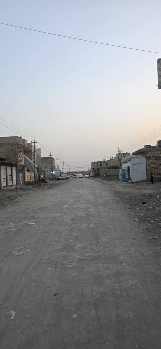 قطعه طابو صرف مدفونه محدوله  م 145 م واجه 10 وربع نزال 14 مربع ركن علئ ساحه سوق الشيوخ حي الشموع ساحة المولد قريبه علئ شارع العام السعر 110 بي مجال --***********--احمد الطيب -
