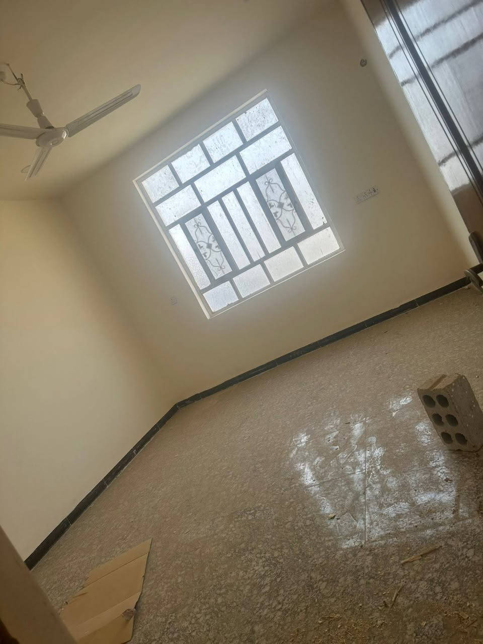 متوفر بيت للايجار 
قرب مرقد العلويه شريفه .شرط عائله اصغيره 
مساحته ٣٠٠ متر
فارغ حاليا 
للاستفسار  الاتصال بالرقم 
***********
