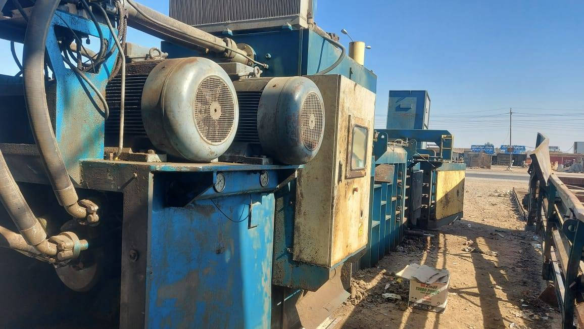 السلام عليكم مكبس ديسان
موديل 2016 فول مواصفات 
قياس المكبس 110/110
طاقه انتاج عاليه جدا 
ماطورين كل ماطور 100 احصان
خياطه كامله
معا قايش سرفه حديد الطول 14متر ولعرض 240
مكبس معروفه مواصفاته لباقيه غني عن التعريف
سعره مناسب جدا  
للاستفسار ***********
