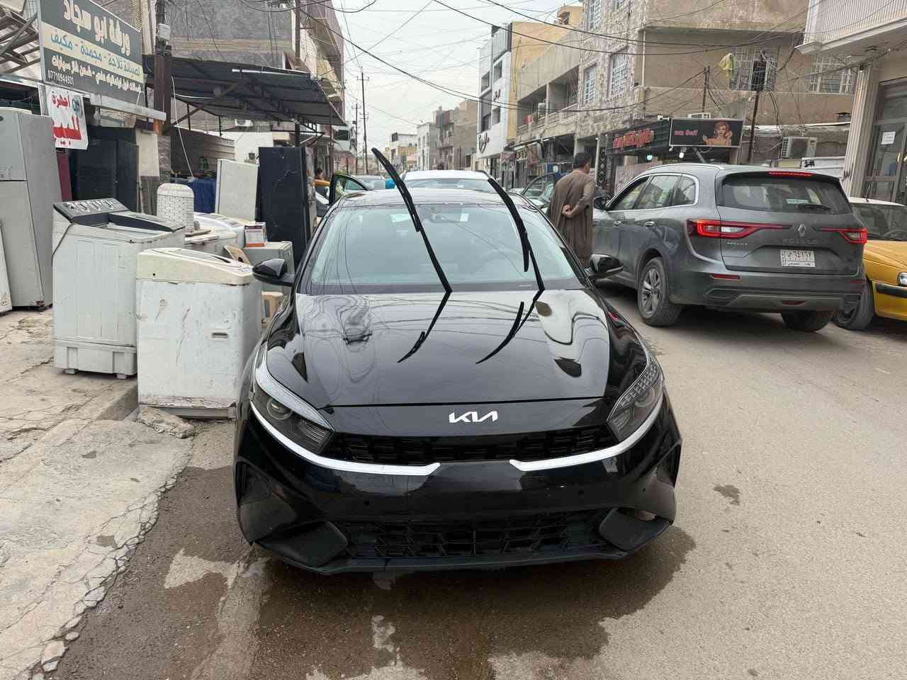 السلام عليكم
 اخوان كيا فورتي موديل 2023 وارد امريكي  رقم بغداد جاهزه من كلشي مكينه 2000 كير cvt  مابيها نقص  جديد رادار بمعنا الكلمه السعر ب 150 ورقه
***********
