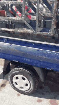 سلام عليكم  كيه رقم دياله رقم نكليزي سياره  تصرف دهن العنوان بغداد الراشديه مقابل المرور نتصل واني بالخدمه ***********
