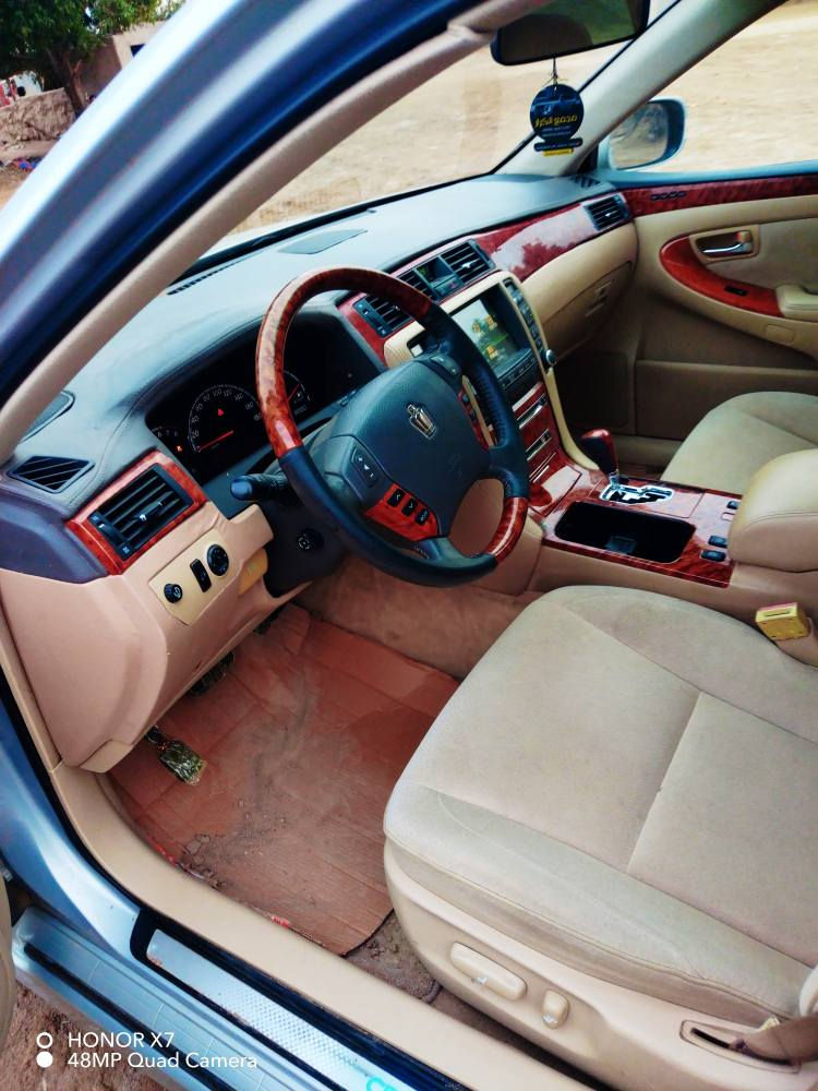 شاهيه 2007دخول جديد  شاصي 82 محرك جبير  بيهه رقم شمالي طبق الصل  سياره  جاهزه مانقصهه شي  سعر 39 وبيهاا مجال  وهاذه رقمي ***********
