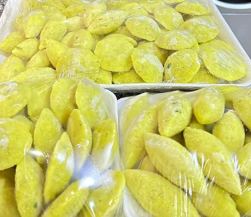 📢 رجعنا لكم بالعرض المميز 🔥
100 قطعة مشكّلة فقط بـ25 ألف
(كبة تمن – كبة برغل – تكلا – سمبوسة – بورك – كباب عروق)

💥 كبة جريش موصلية 25 قطعة بـ15 ألف
💥 كبة برغل تشريب 25 قطعة بـ15 ألف
🍽️ دولمة حامضة + لچعة + تمن عنبر المشخاب
كدر صغير: 10 آلاف – وسط: 15 ألف – كبير: 20 ألف

🥟 فطائر 30 قطعة بـ15 ألف
🍕 بيتزا 20 قطعة بـ15 ألف
🍖 لحم بعجين 20 قطعة بـ15 ألف

🌙 الكليچة دهن حر أو دهن جنة – هشة وخفيفة – الكيلو بـ10 آلاف

🚚 خدمة توصيل داخل كربلاء
📩 الحجز عبر الخاص (ماسنجر)


**إذا كنت صاحب هذا الإعلان وتريد حذفه لأي سبب، رجاءا أرسل رسالة إلى الدعم الفني**