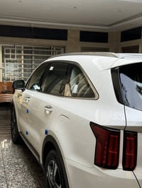 السلام وعليكم  كيا سيرنتو للبيع2021 الموصفات مثل ما موضح بل صور 90 الف...