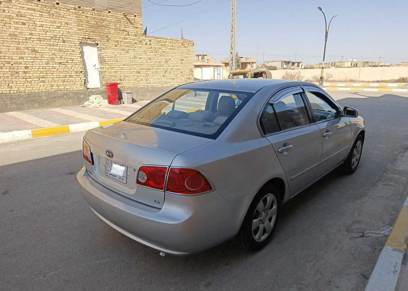 السلام عليكم ورحمة الله وبركاته 
كيا اوبتيما 2008 رقم ذي قار مشروع وطني لغايه 2027 تحويل ثاني يوم /امريكي تبديل الباب بدون دواخل وبيها رشات صبغ بسيطه جدآ /محرك5/2400كير /سياره مجهزه من اي شي محرك حداديه تخم تاير دواخل كلش حلوه /السعر90/للاستفسار الاتصال على الرقم *********** العنوان ذي قار قضاء النصر
