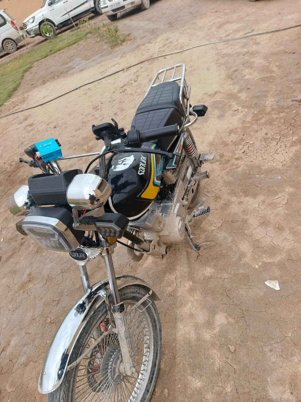 سلام عليكم تايكر مديل2024 شكل خمسه وعشرين  وراق لمكان القاسم  سعر ٦٥٠ وبيه مجال نتصل علا رقم ***********
