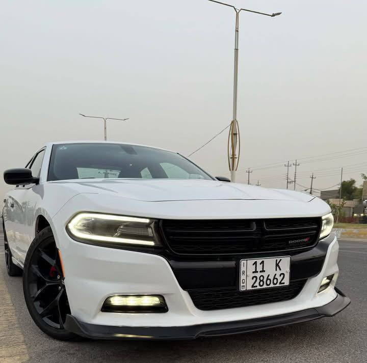 للبيع جارجر SXT موديل 2019 ابيض اللون رقم بغداد الانكليزي
محرك 6 سلندر vvt
تشغيل عن بعد
شاشة وسط متعددة
تحكمات ستيرن
مثبت سرعة
نظام مانع انزلاق
حساسات خلفية
اضاءة LED
كاميرا خلفية
السيارة ماشية 89 الف كيلو وقابل للزيارة
حادث السيارة جاملغ أمامي راجع على البارد Bdr والسونار موجود بالصور 
كير محرك مكفولات سيارة نظيفة مال جناي 

🟪 السعر  :: 250 وبيها مجال للشراي 
للإستفسار الاتصال على الرقم ***********
مكان السيارة :: صلاح الدين قضاء الدجيل
