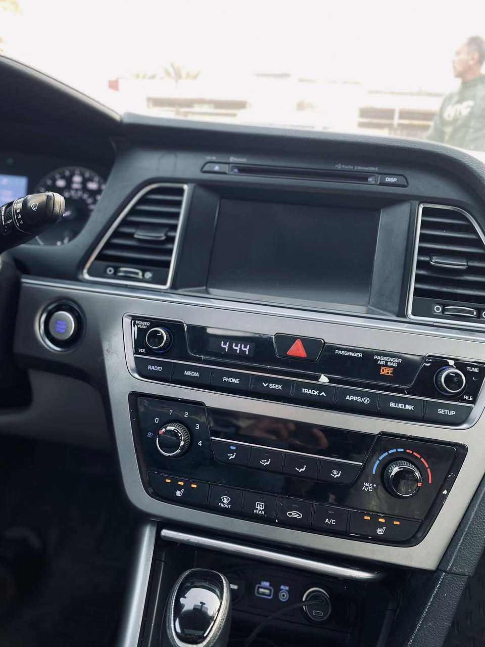 سلام عليكم مكلف بنشر رقم
صاحبها موجود 
سوناتا موديل 2016
محرك 2400 
رقم بغداد/11 انكليزي دولي 

السياره كلين تايتل كفاله من الصبغ والتبديل وصافيه خير من الله
صور امريكا موجوده
 
بدون ارباك
فول مواصفات
بصمه تشغيل
فتحه سقف
بصمه ابواب 
جنطه ذكيه 
رادرات 
تبريد بيانو 
شاشه تبريد 
ردارات خلفيه 
كشنات جلد 
كشن كهربائي 
تدفئه كشنات 
دبل صالنصه 
لدات امامي بدعاميه
شاشه كبيره دواره 
تحكمات استيرن 
وباقي مواصفات معروفه 
مكاني بابل 
السعر140وبيها مجال للطيبين 
مكاني بابل 

الاستفسار على الرقم ***********
