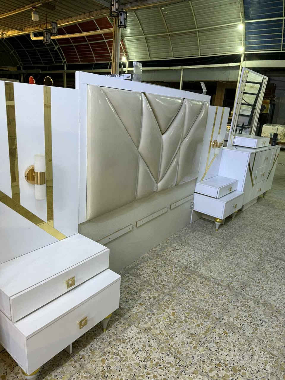 @إشارةة ✨ غرفة تركي  مودرن  8قطع ✨
نظام أبواب    بروفايل فاخر
سرير مخزن جك 
 ضهر بلوك
 
 قماش وتر بروف أصلي
 سرير مخزن جك 
✨ نظافة 99/💯
🚚 شد ونقل مجاني داخل بغداد
📦 توصيل للمحافظات بأسعار رمزية
للحجز اخذ سكرين وتفضل خاص✨


**إذا كنت صاحب هذا الإعلان وتريد حذفه لأي سبب، رجاءا أرسل رسالة إلى الدعم الفني**