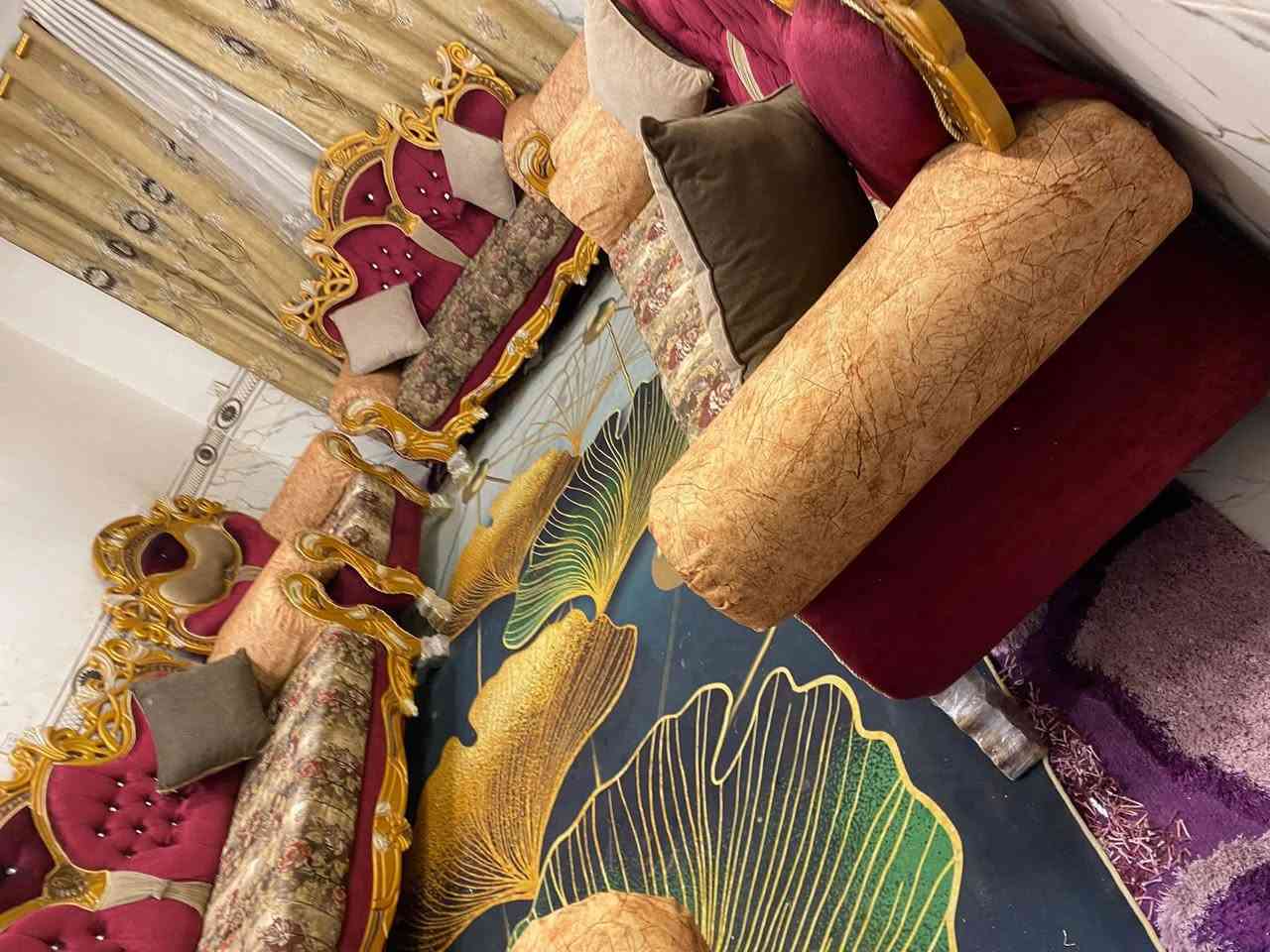 تخم ملكي 10 مقاعد نضيف تسكام اي ضرر مابي السعر 300 وبي مجال المكان كربلاء ***********
