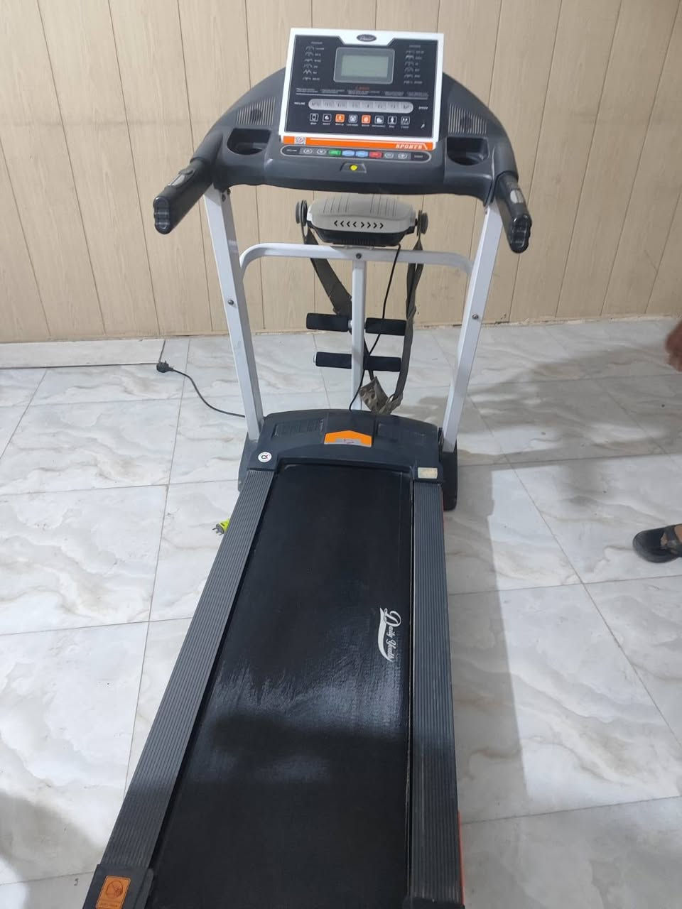 السلام عليكم ورحمة الله وبركاته جهاز جري يعمل رياضه تكسير دهون بطن وجبلي وجهاز جري للبيع السعر 700الف مكان كربلاء استفسار ***********
