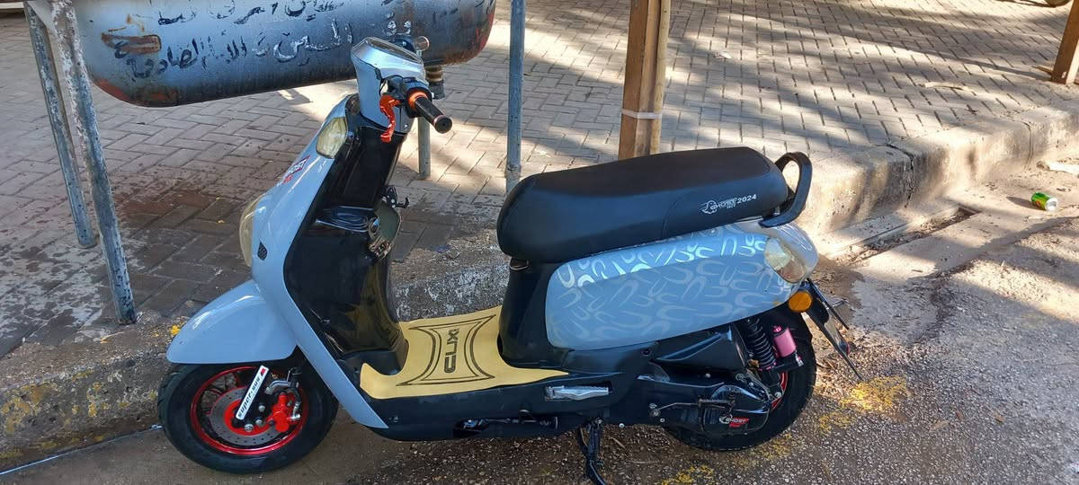 سلام عليكم دراجه بوليس مديل 2024 مكينه ياباني مال ماكس بلادي دشبول الكتروني  مكينه ناعمه بحاله جيده جدآ  هاتف *********** العنوان كربلاء
