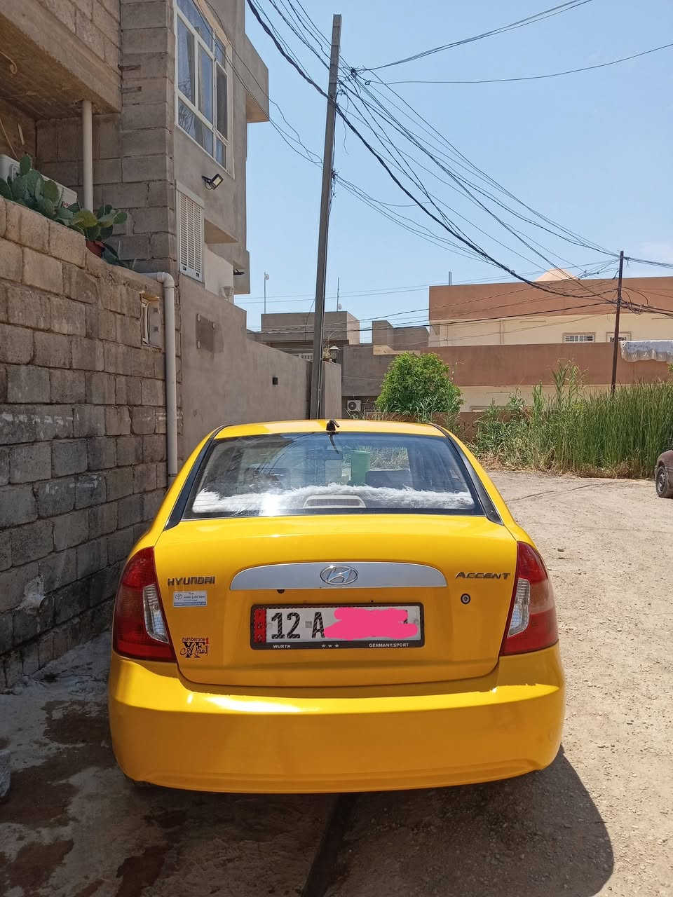 سيارة اكسنت للبيع موديل 2010 بدون ضرر ***********

