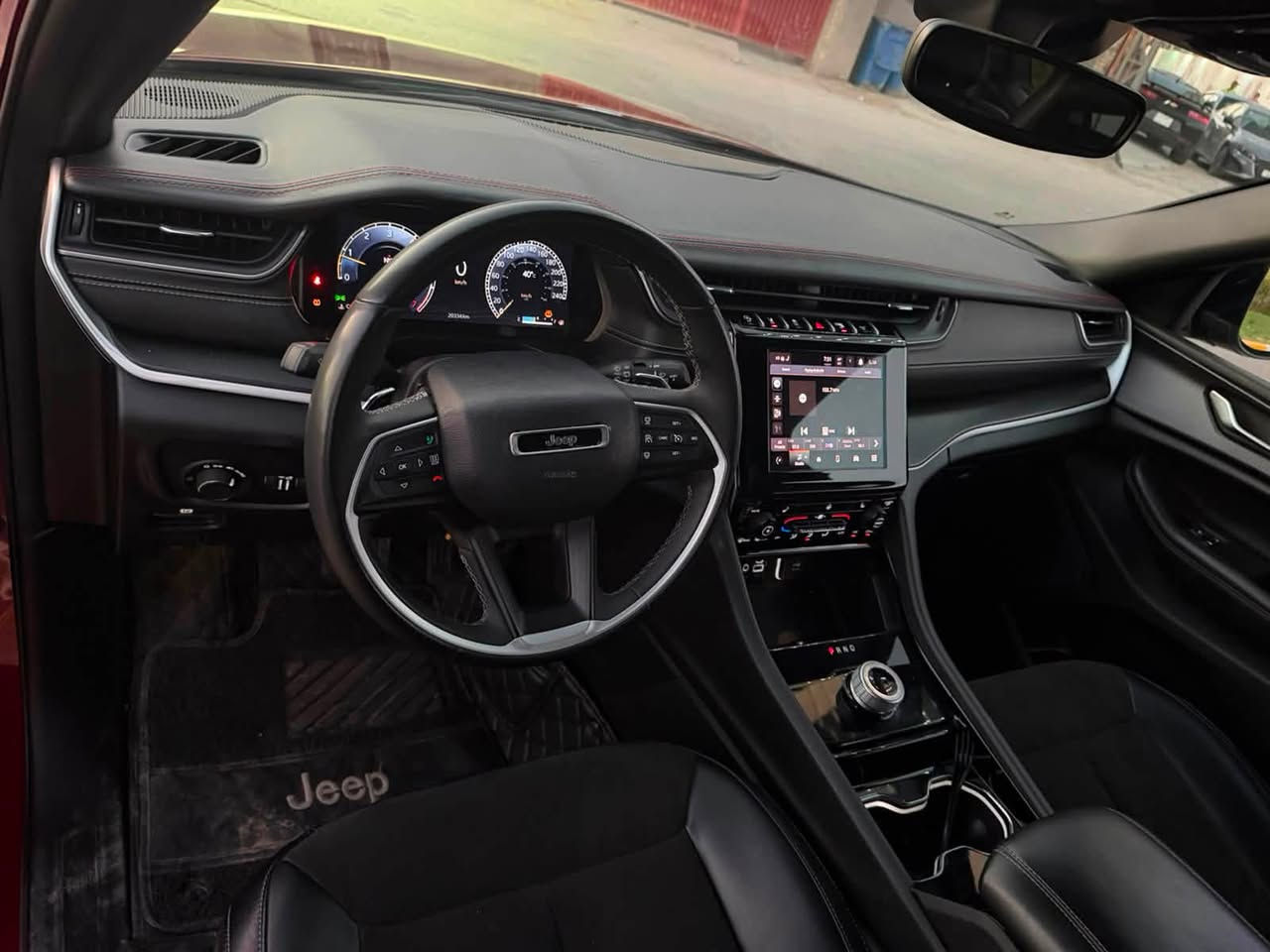 🚙 للبيع | جيب جراند شيروكي Limited

📍 الموقع: بغداد – الكرخ

✅ وارد أمريكي.
✅ حادث سابق: 4 قطع صبغ فقط.
✅ ماشية 20 ألف كم فقط.
✅ 7 راكب.
✅ فول مواصفات عدا البانوراما.
✅ فتحة سقف.
✅ كشنات جلد كهربائية.
✅ بصمة وتشغيل ذكي.
✅ شاشة كبيرة وتحكمات كاملة.
✅ داخلية جلد ومخمل بحالة الوكالة.
✅ السيارة بحالة ممتازة، بدون أي نقص، وجاهزة للاستخدام.
✅ باقي مواصفات الـ Limited المعروفة.

💰 السعر: 265 ورقة قابل للتفاوض للجادين.

📍 الموقع: بغداد – الكرخ.

📞 للتواصل: ***********

.
